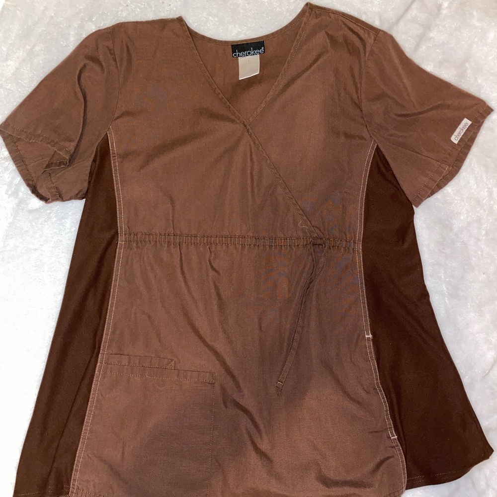 Cherokee maternity scrub top size L